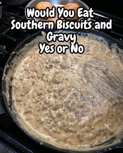 Easy Biscuits and Gravy