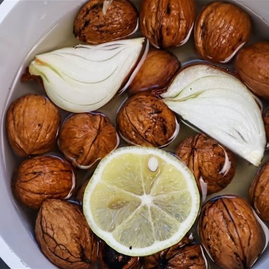 Natural Cough Remedy: Old-Fashioned Walnut and Onion Syrup